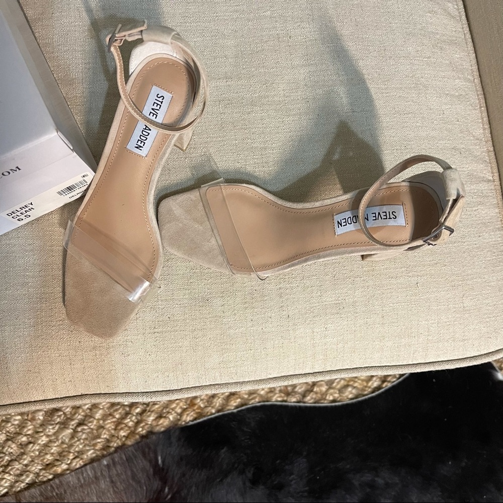 NWT Steve Madden Delrey Nude Heel w/ Clear Strap